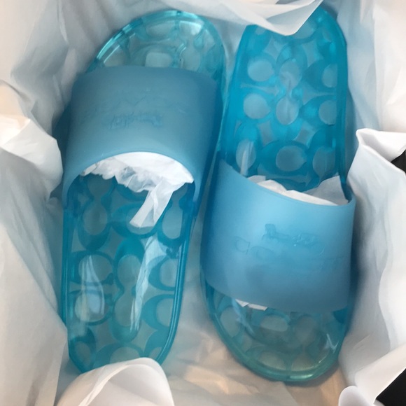 COACH
Ulyssa Water-Resistant Jelly Pool Slides - Picture 9 of 10